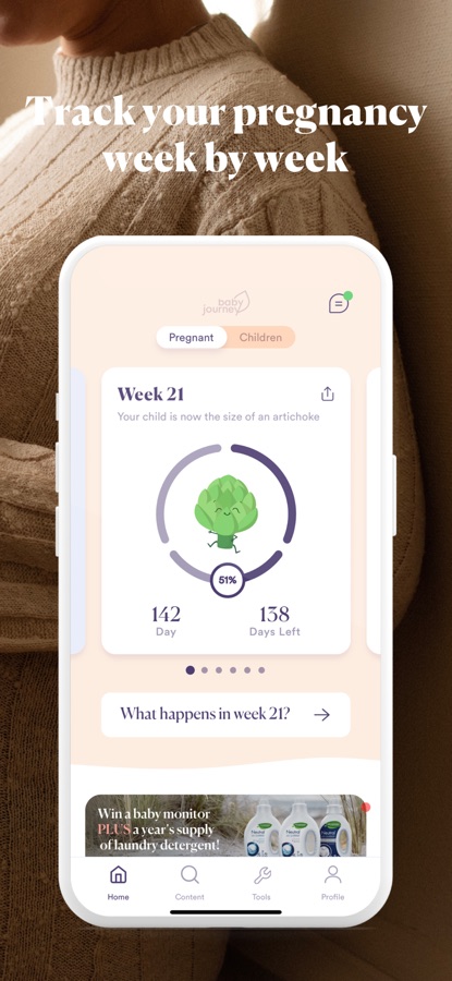 Baby Journey app screens: a daily mood log, the week-by-week pregnancy tracker and a child’s height chart
